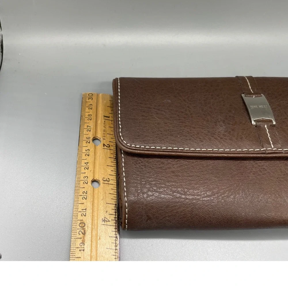 Nine West Womens Bifold Clutch‎ Wallet Brown Faux Leather White Stitching